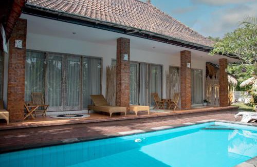 Kemenuh Hotel | Hot Stone Club Ubud