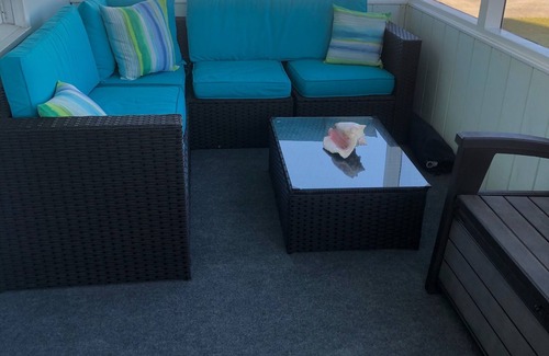 Colington Cottage | Hot tub, 2 min. Walk to Beach! Flex Stays! Cozy 3 bed 1 full bath 2 half baths