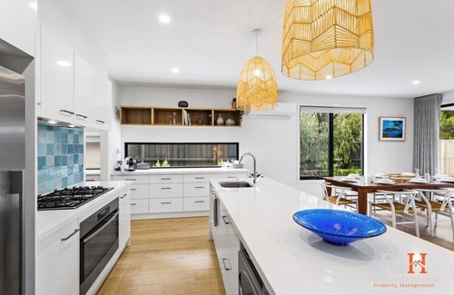 Cape Woolamai House | Hot Tub/4Bdr, 2Ba Family Home