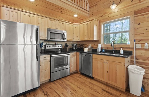 Jasper Cabin | Hot Tub-A-Frame Cabin-Fire Pit-Mountain Views