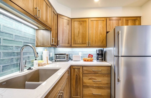 Warrior's Mark Condo | Hot Tub Access: Bright Breckenridge Condo