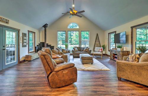 Albrightsville House | Hot Tub, Beach Access Albrightsville Retreat!