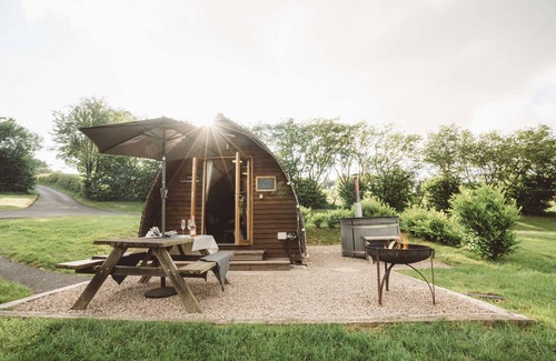 Brecon Cabin | Hot Tub Cabin With Views Over The Brecon Beacons