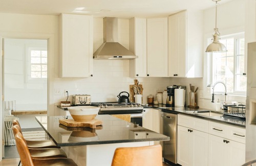 Catskill Cottage | Hot Tub & Catskill Hiking, 15min from Hudson & Amtrak