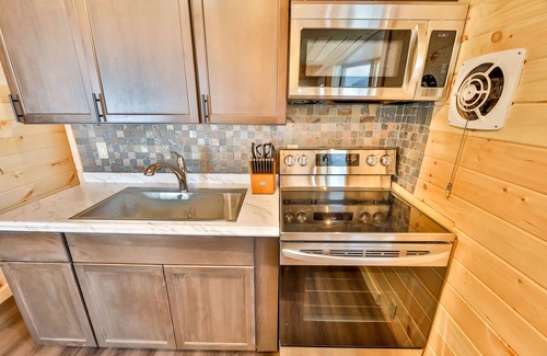 Tannersville Cabin | Hot tub Completely private Fenced yard with Pool and Hot tub near Hunter MT