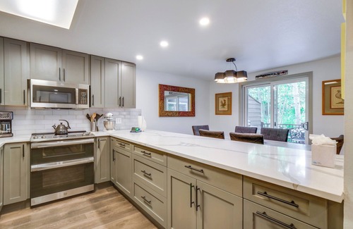 Frisco House | Hot Tub & Deck: Family-Friendly Frisco Townhome!