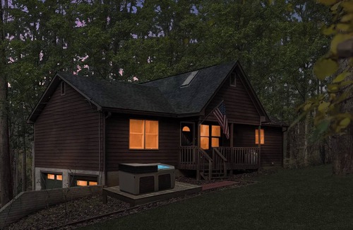 Kabletown Cabin | Hot Tub, Deck/Grill, Game Room, WiFi at Cute Cabin