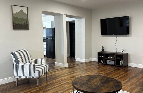 Mena House | Hot Tub Downtown Mena 3BR Family Home