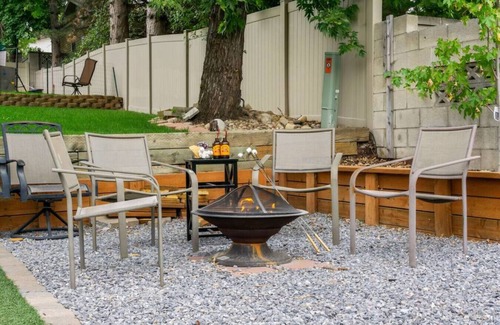 Sandy Apartment | Hot Tub|Family Centered | Close to Ski Resorts