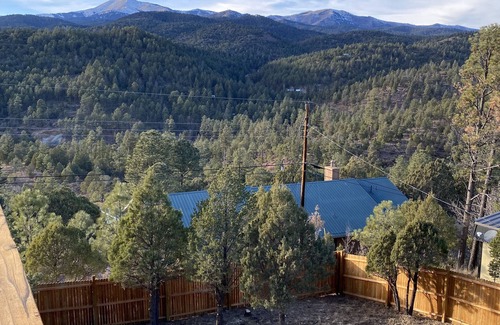 Ruidoso House | Hot Tub. Fenced Yard. Pet Friendly. Great Central Location!