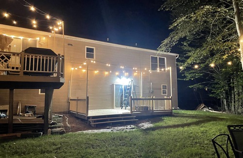 Tobyhanna House | Hot Tub, Fire Pit, Heated Floors PlayStation 4 and More