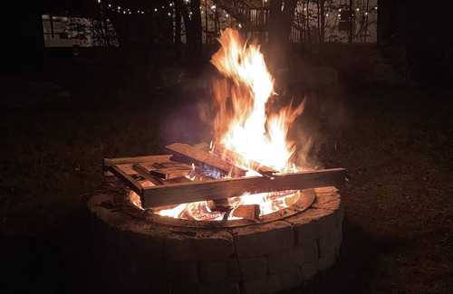 Tobyhanna House | Hot Tub, Fire Pit, Heated Floors PlayStation 4 and More