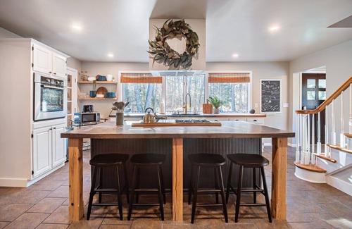 Hawley Cabin | Hot Tub, Firepit, 2-King Bed Suites, Game Room, Coffee Bar, BBQ, WIFI 200 +mbps