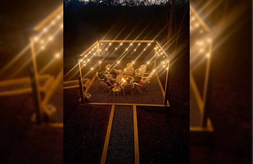Mineral Bluff Cabin | Hot tub, firepit, outdoor living, comfy beds, and more! - 5 O'Clock Somewhere