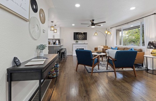Lakewood House | Hot Tub, Firepit, Putt Putt, Family Friendly!