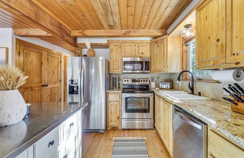 Angel Fire Cabin | Hot Tub + Fireplace: Cozy Angel Fire A-Frame Cabin