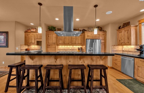 Deer Park House | Hot Tub, Foosball, A/C, Easy access to north end - Wallowa 22
