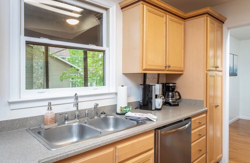 McGaheysville House | Hot Tub, Game Room & Mountain Views