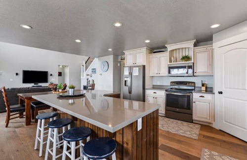 Cherimoya Hill House | Hot Tub Game Room Theater Sleeps 31