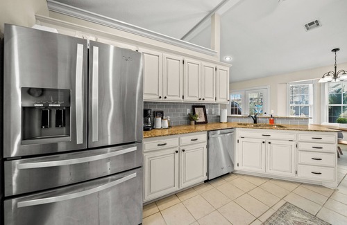 Bentonville Villa | Hot Tub/Gameroom/Firepit/Coler MTB - Downtown