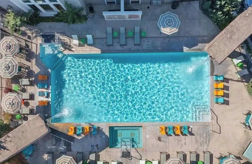Reno/Tahoe Airport Apartment | Hot Tub, Gym, Pool Access, Mini Golf|1BR Apartment