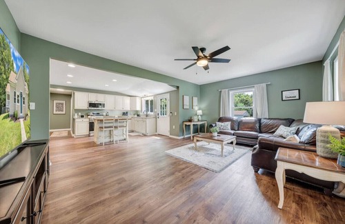 Roanoke House | Hot Tub Haven 4 Bedroom Home