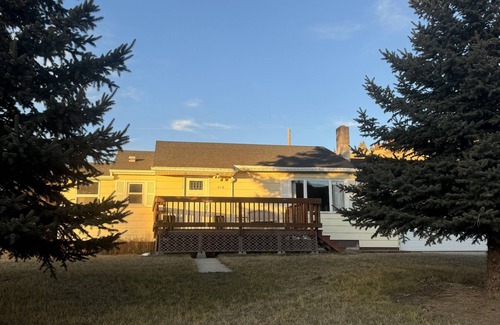 Philipsburg House | Hot Tub Haven: Pet-Friendly Retreat Near Brewery & Candy Store in Philipsburg!