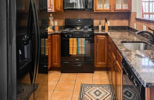 Mesilla House | Hot Tub, Historic Home, Mesilla Plaza 2 Min Walk, Pets Ok