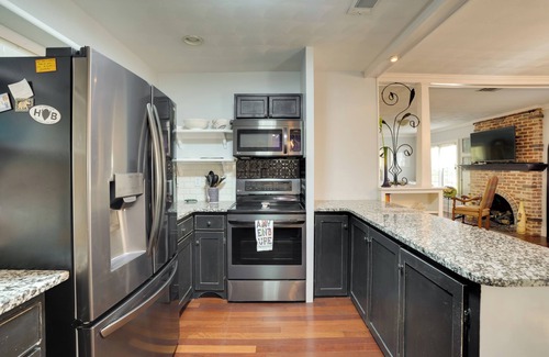 Mount Dora House | Hot Tub: Home, 2 Mi to Dtwn Mt Dora!