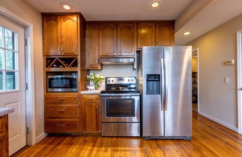 Menlo House | Hot Tub I Pool I Views