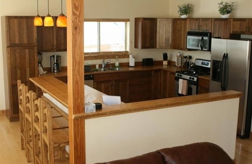 San Juan River Village House | Hot tub! Ideal location! Close to Wolf Creek & Pagosa! 2 car garage, Ping Pong!