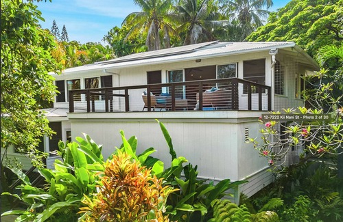 Kapoho House | Hot tub, jungle house, walk to Kehena Beach amazing lush views