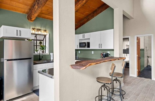 Kachina Village Cabin | Hot Tub | King | Heated Bathroom Floor