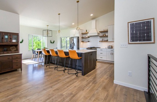 Rapid City House | HOT TUB~ Large, Modern Home with a View