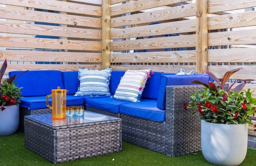 Lawrenceville Apartment | Hot Tub | Light & Bright w/Deck | Walk to Butler!