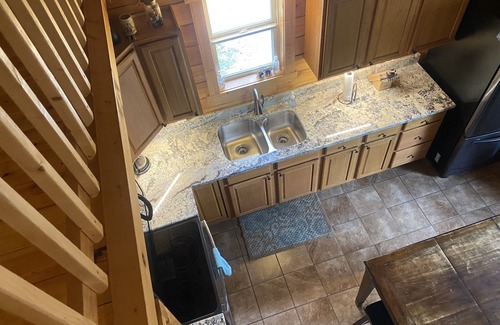 Carbon Hill House | Hot tub, Log Fireplace, Large Fire pit, large decks.
