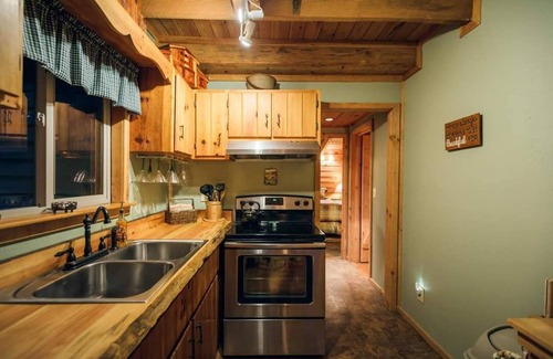 Epworth Cabin | Hot Tub, Mtn View, Secluded