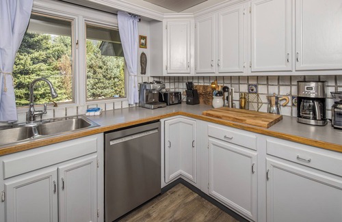 Big Sky House | Hot Tub, Nordic Ski Access, Pet Friendly!