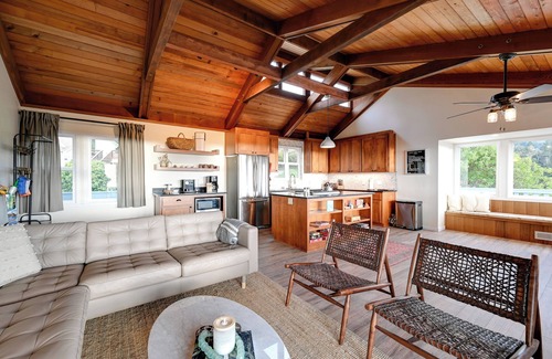 Manchester House | Hot Tub + Ocean Views: Spacious Irish Beach Home!