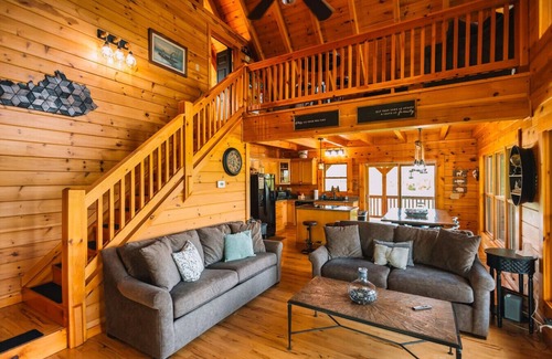 Primrose Cabin | Hot Tub | Off-Road Parks |Private Pond | Sleeps 7