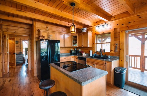 Primrose Cabin | Hot Tub | Off-Road Parks |Private Pond | Sleeps 7