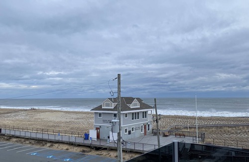 Ortley Beach House | HOT TUB ON DECK, OCEAN VIEW, WALKING DISTANCE TO RESTAURANTS, BARS AND BOARDWALK