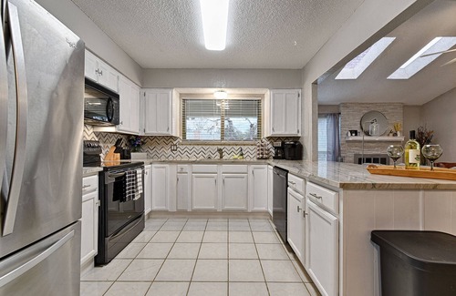 North Richland Hills House | Hot Tub, Pool, Game room w/arcades, Outdoor living, BBQ, firepit