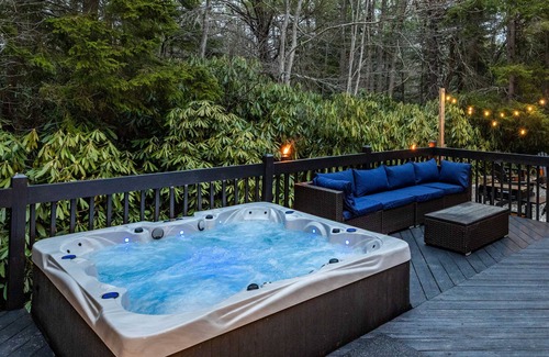 Long Pond House | Hot Tub Pool Game Room Fire Pit Beach