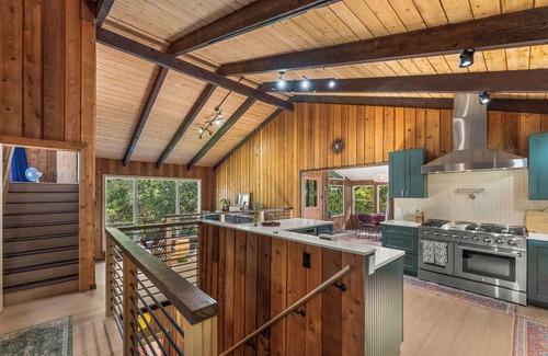 Glenwood Springs House | Hot Tub, Riverfront, 15 min to Hot Springs & Skiing