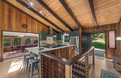 Glenwood Springs House | Hot Tub, Riverfront, 15 min to Hot Springs & Skiing