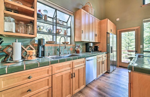 Truckee Cabin | Hot Tub & Ski Shuttle: Northstar Resort House