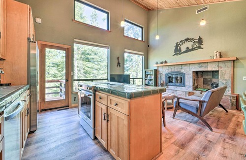 Truckee Cabin | Hot Tub & Ski Shuttle: Northstar Resort House