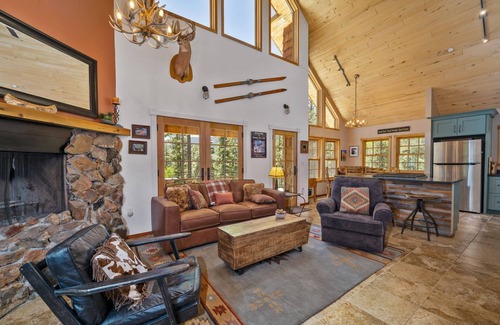 Columbine Lake House | Hot Tub, Starlink Internet, Privacy, Great Views!