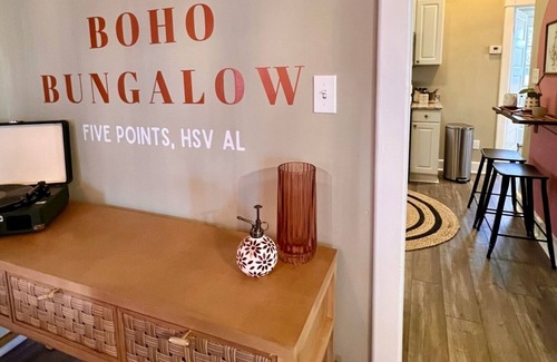 Huntsville House | *HOT TUB* The Boho Bungalow: Downtown Huntsville